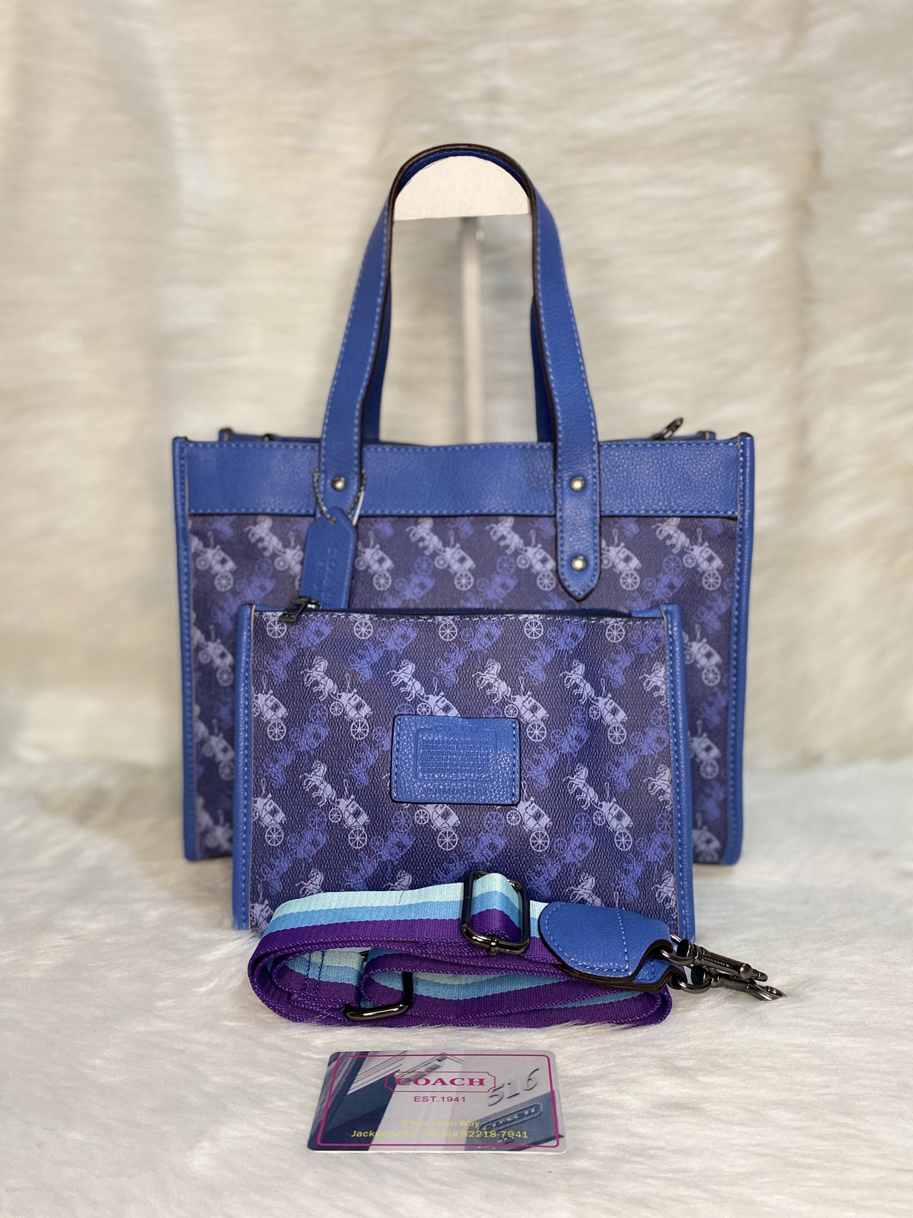 CH1013 Tote Bag with Pouch in Horse and Carriage Print